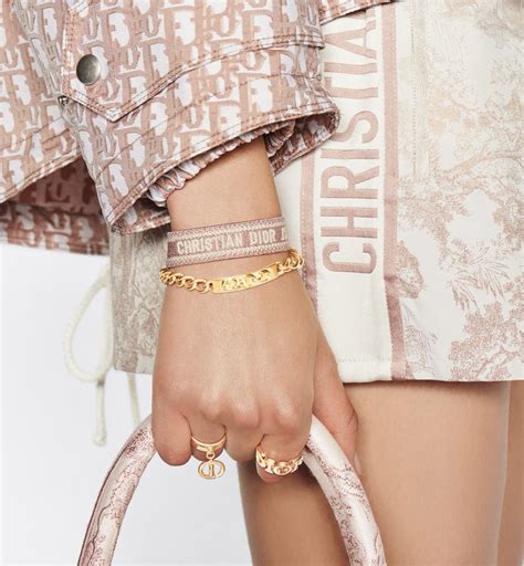 dior high end bracelets.